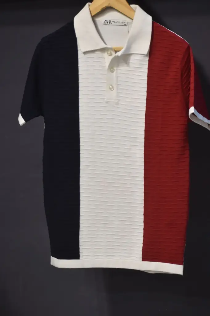 ZARA T-SHIRT