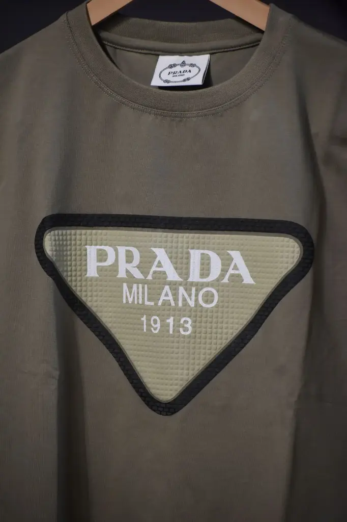 PRADA MILANO T-SHIRT