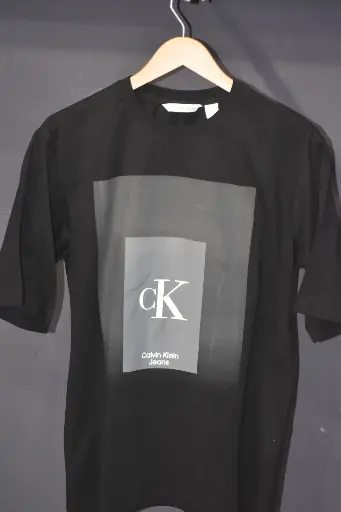 CALVIN KLEIN OFF SHOULDER T SHIRT