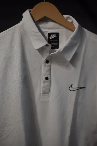NIKE T-SHIRT
